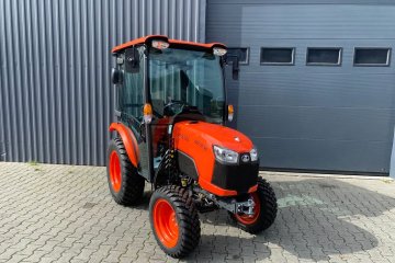 Miniciągnik komunalny Kubota B2231, hydrostat, kabina, klimatyzacja